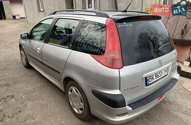 Хэтчбек Peugeot 206 2002 в Ровно