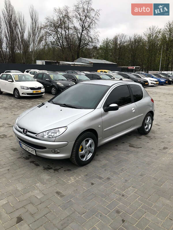 Хэтчбек Peugeot 206 2003 в Кременчуге