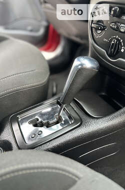 Хэтчбек Peugeot 206 2006 в 