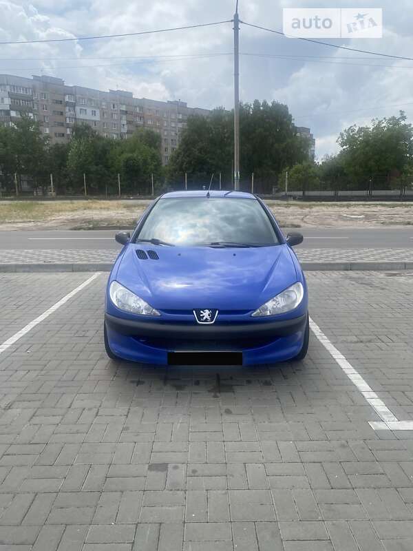 Хетчбек Peugeot 206 2006 в Черкасах