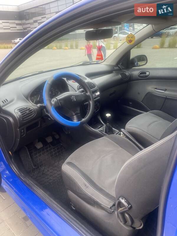 Хэтчбек Peugeot 206 2006 в Черкассах