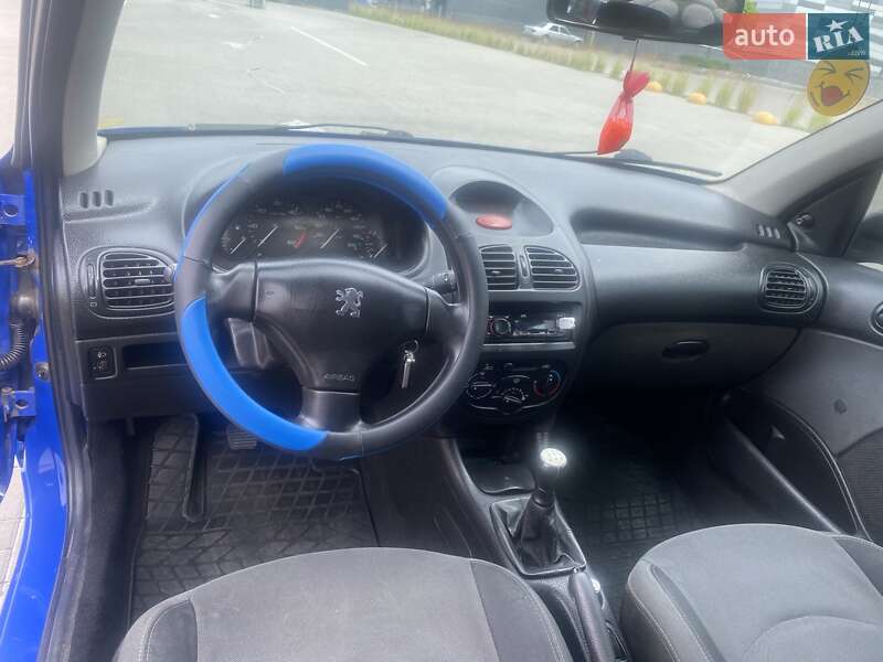 Хэтчбек Peugeot 206 2006 в Черкассах