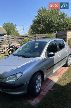 Хэтчбек Peugeot 206 2002 в Попельне