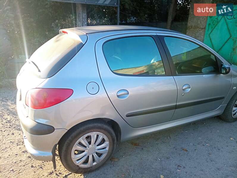 Хетчбек Peugeot 206 2005 в Балаклії фото 2 Хетчбек Peugeot 206 2005 в Балаклії