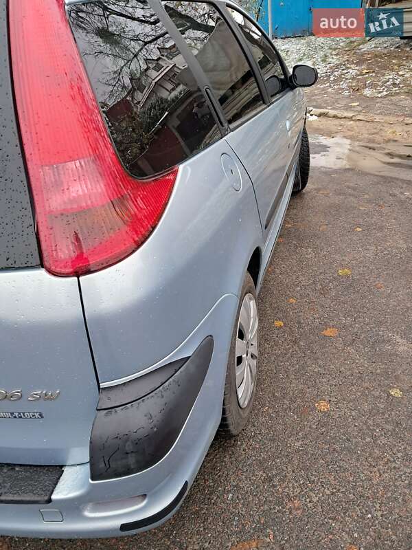 Універсал Peugeot 206 2003 в Львові
