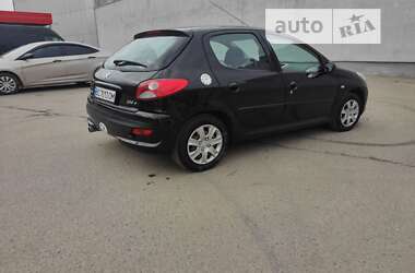 Хетчбек Peugeot 206 2010 в Львові