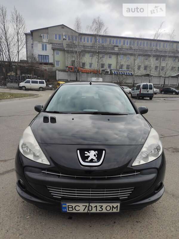 Хэтчбек Peugeot 206 2010 в Львове