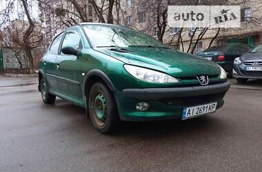 Хетчбек Peugeot 206 2002 в Києві