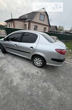 Седан Peugeot 206 2007 в Кагарлику