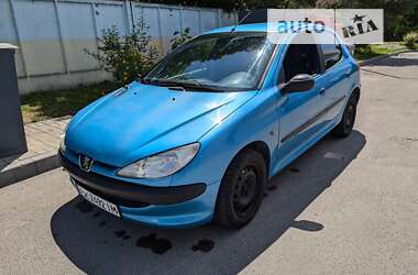 Хэтчбек Peugeot 206 2001 в Ровно