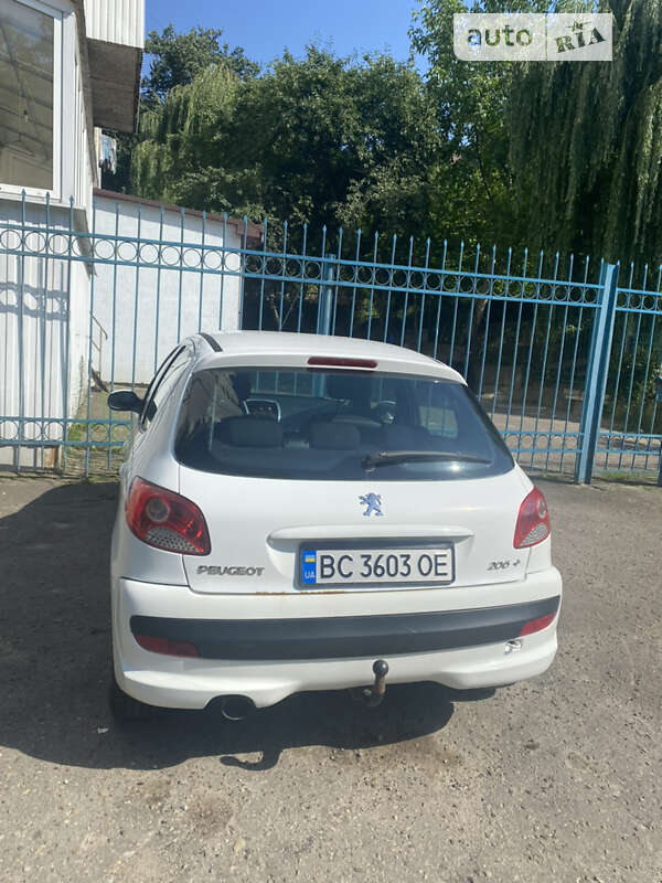 Замена ремня ГРМ на Peugeot 206 своими руками