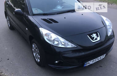 Хетчбек Peugeot 206 2010 в Самборі