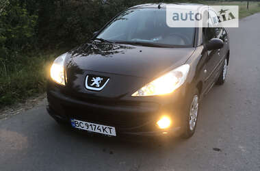 Хетчбек Peugeot 206 2010 в Самборі