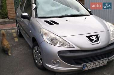 Хэтчбек Peugeot 206 2011 в 
