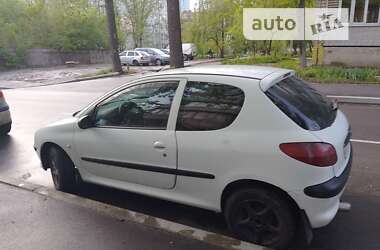 Хэтчбек Peugeot 206 2003 в Киеве