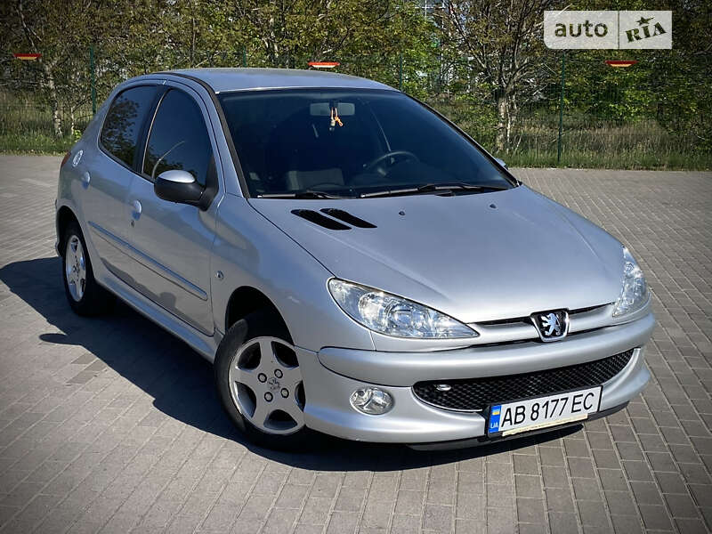 Хэтчбек Peugeot 206 2007 в Виннице