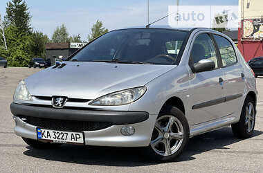 Хэтчбек Peugeot 206 2008 в Киеве