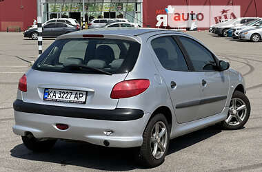 Хэтчбек Peugeot 206 2008 в Киеве