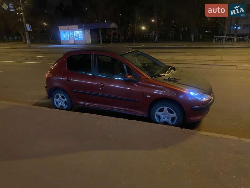 Хэтчбек Peugeot 206 2005 в Киеве