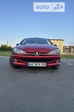 Хэтчбек Peugeot 206 2003 в Киеве