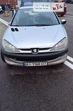 Хэтчбек Peugeot 206 2005 в Буче