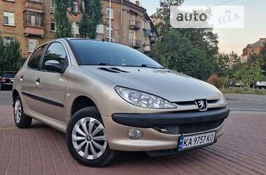 Хэтчбек Peugeot 206 2007 в Киеве