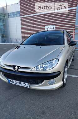 Седан Peugeot 206 2007 в Киеве