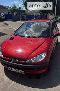 Хэтчбек Peugeot 206 2004 в Киеве