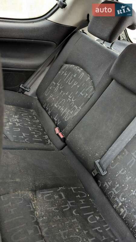 Хетчбек Peugeot 206 2003 в Львові