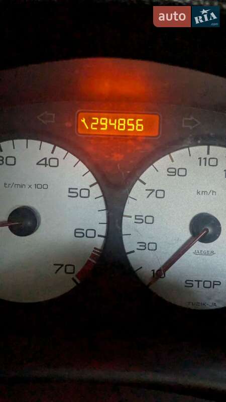 Хетчбек Peugeot 206 2003 в Львові