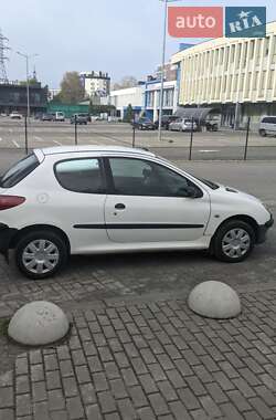 Хетчбек Peugeot 206 2002 в Львові