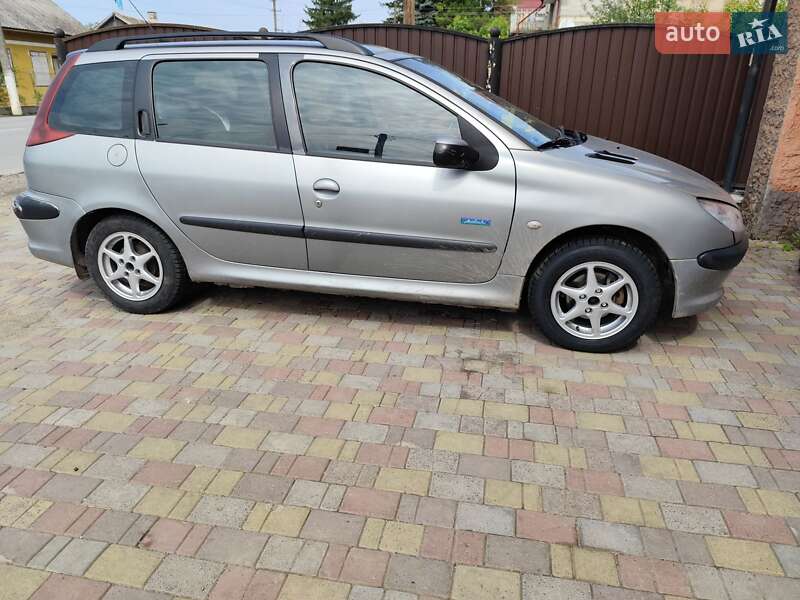 Универсал Peugeot 206 2004 в Самборе фото 2 Универсал Peugeot 206 2004 в Самборе