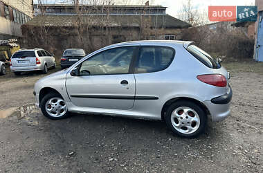 Хетчбек Peugeot 206 2002 в Ніжині