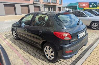 Хэтчбек Peugeot 206 2011 в Ивано-Франковске