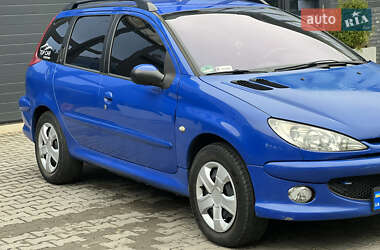 Универсал Peugeot 206 2004 в Ровно