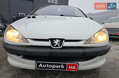 Хэтчбек Peugeot 206 2004 в Львове