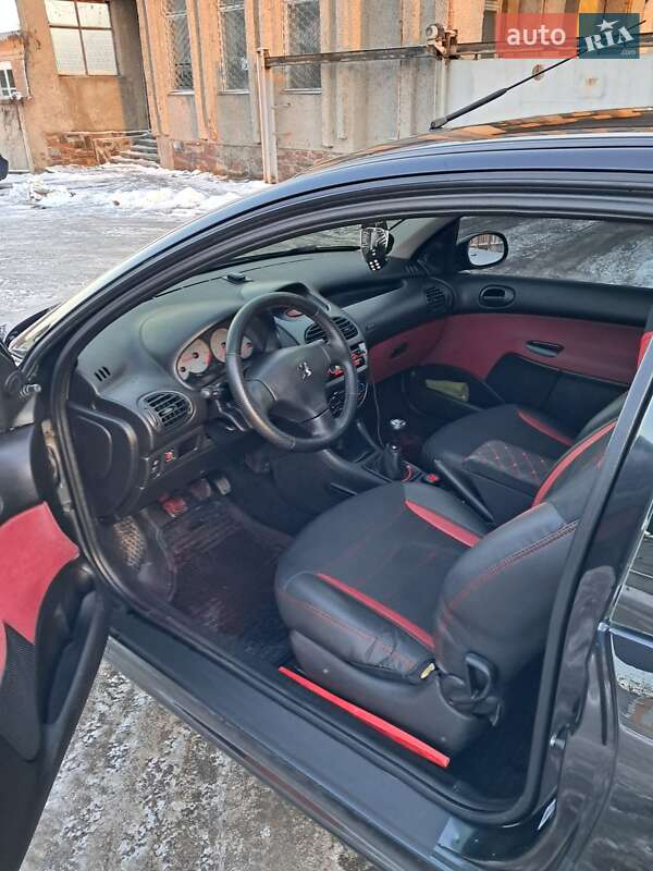Хэтчбек Peugeot 206 2003 в Житомире