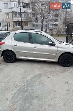 Хетчбек Peugeot 206 2005 в Рівному