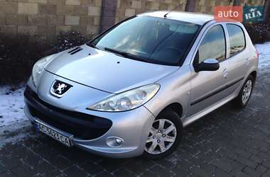 Хэтчбек Peugeot 206 2011 в Луцке