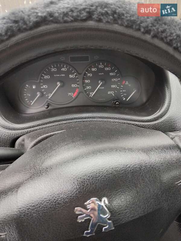 Хэтчбек Peugeot 206 2006 в Овруче