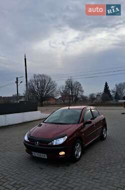 Хетчбек Peugeot 206 2005 в Чернівцях