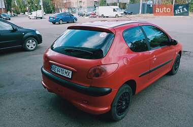 Хэтчбек Peugeot 206 2005 в 