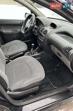 Седан Peugeot 206 2006 в 