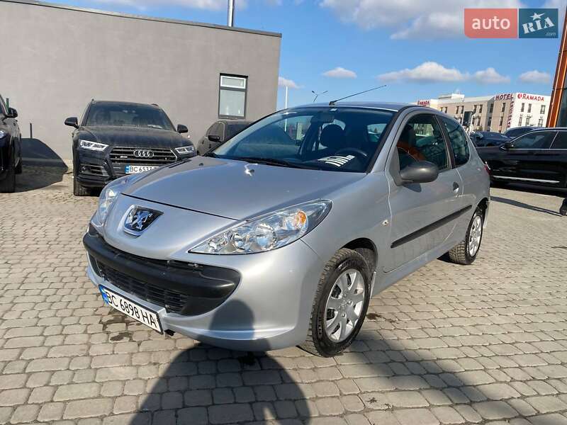 Хетчбек Peugeot 206 2011 в Львові фото 3 Хетчбек Peugeot 206 2011 в Львові