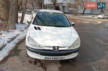 Хетчбек Peugeot 206 2004 в Києві