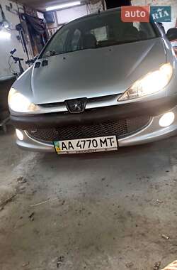 Седан Peugeot 206 2010 в Прилуках