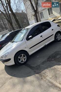 Седан Peugeot 206 2008 в 