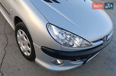 Седан Peugeot 206 2009 в Киеве
