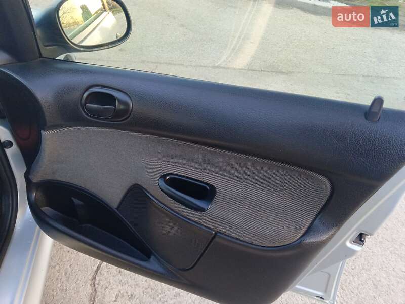 Седан Peugeot 206 2009 в Києві