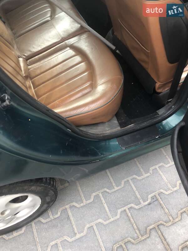 Хэтчбек Peugeot 206 2003 в Зборове